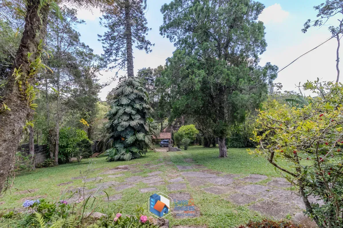 Imagem Casa para venda em Chácara Santo Hubertus com 4 quartos, 277m²