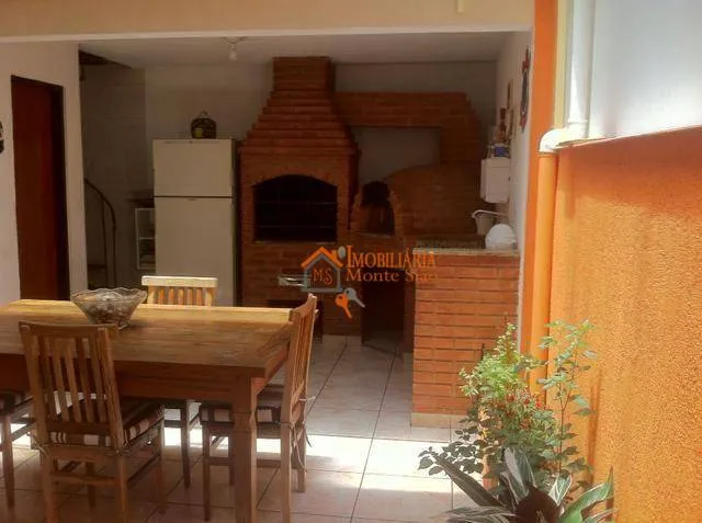 Imagem Sobrado com 3 dormitórios, 185 m² - venda por R$ 700.000,00 ou aluguel por R$ 4.308,00/mês - Parque Continental II - Guarulhos/SP
