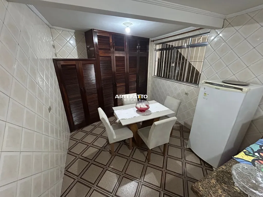 Imagem Excelente casa com ponto comercial a pouco metros do metrô