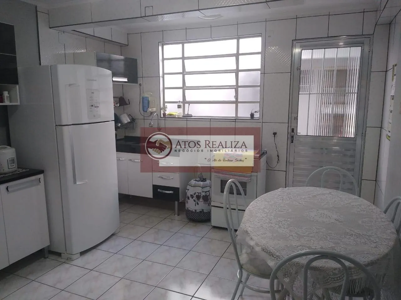 Imagem Vendo oportunidade no residencial Palmares, Vendo Sobrado de 2 Dormitórios, 2 banheiros, Sala, Cozinha, Terraço e 1 vaga de garagem, próximo a Estação Mendes da CPTM, Corredor de ônibus, e todos os pontos de interesse comercial. Valor. R$. 470.000.