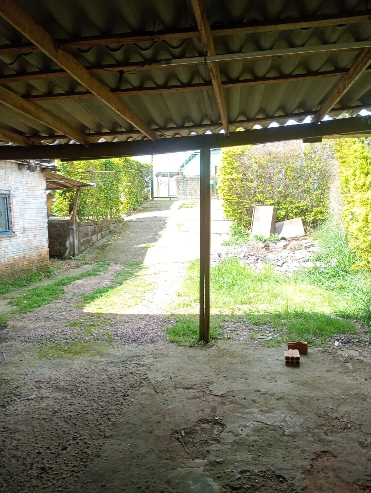 Imagem Terreno comercial com 720m2 à venda, bairro Lomba do Pinheiro, Porto Alegre, RS