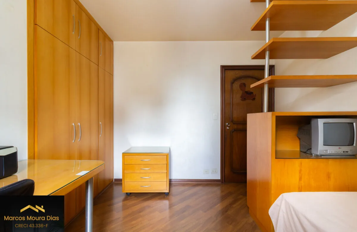 Imagem Apartamento em Perdizes, 4 Dormitórios ( 1 Suíte), 2 Vagas de Garagem. Edifício com Portaria 24 hs e Lazer