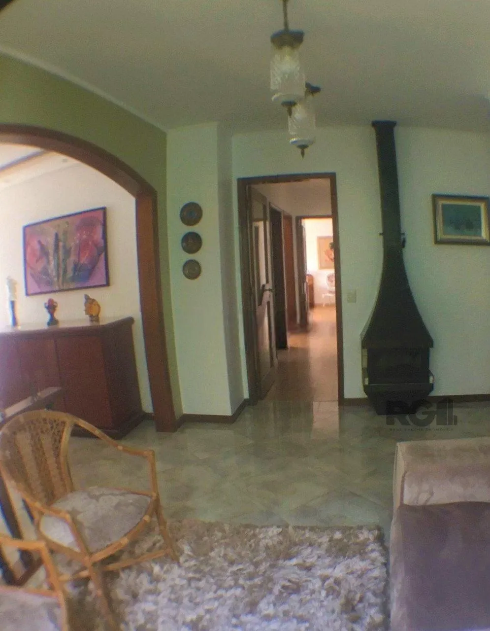 Imagem Casa com 3 dormitórios, localizada no bairro Jardim Itu em Porto Alegre/RS.