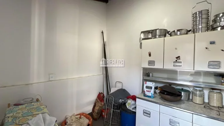 Imagem Casa à venda no bairro São Benedito em Uberaba | 3 dormitórios, suíte, churrasqueira e quintal