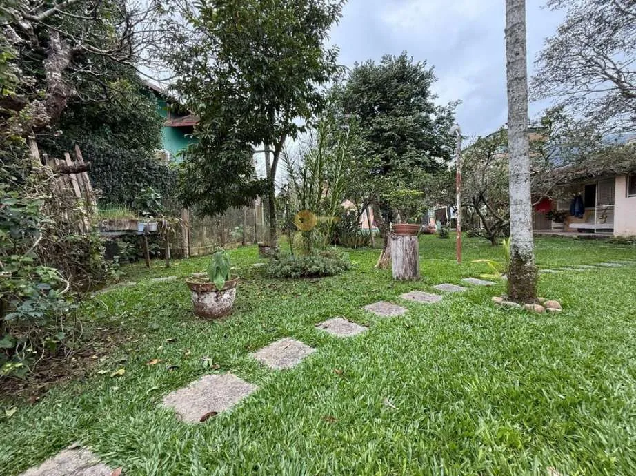 Imagem Casa para Venda em Teresópolis / RJ no bairro Araras