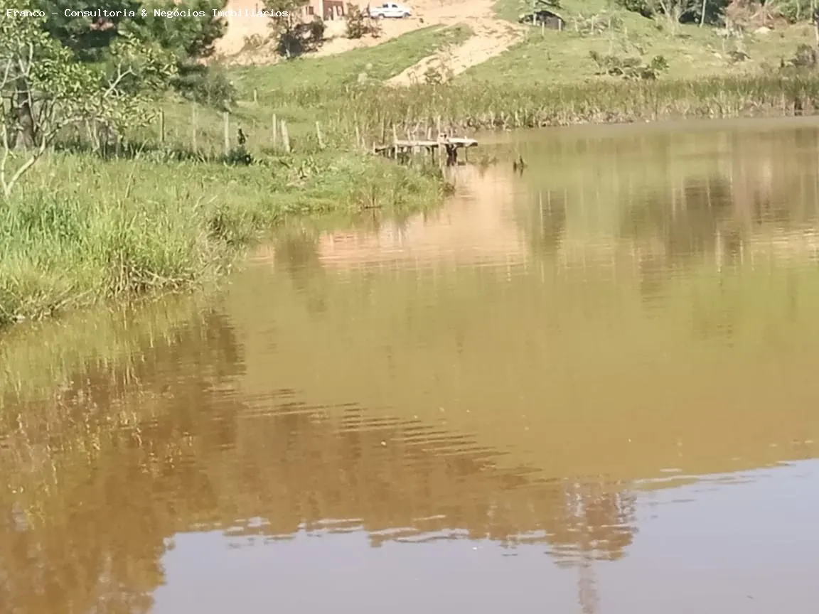 Imagem Sítio para Venda em Santa Isabel, Santa Isabel, 4 dormitórios, 2 suítes, 2 banheiros, 2 vagas