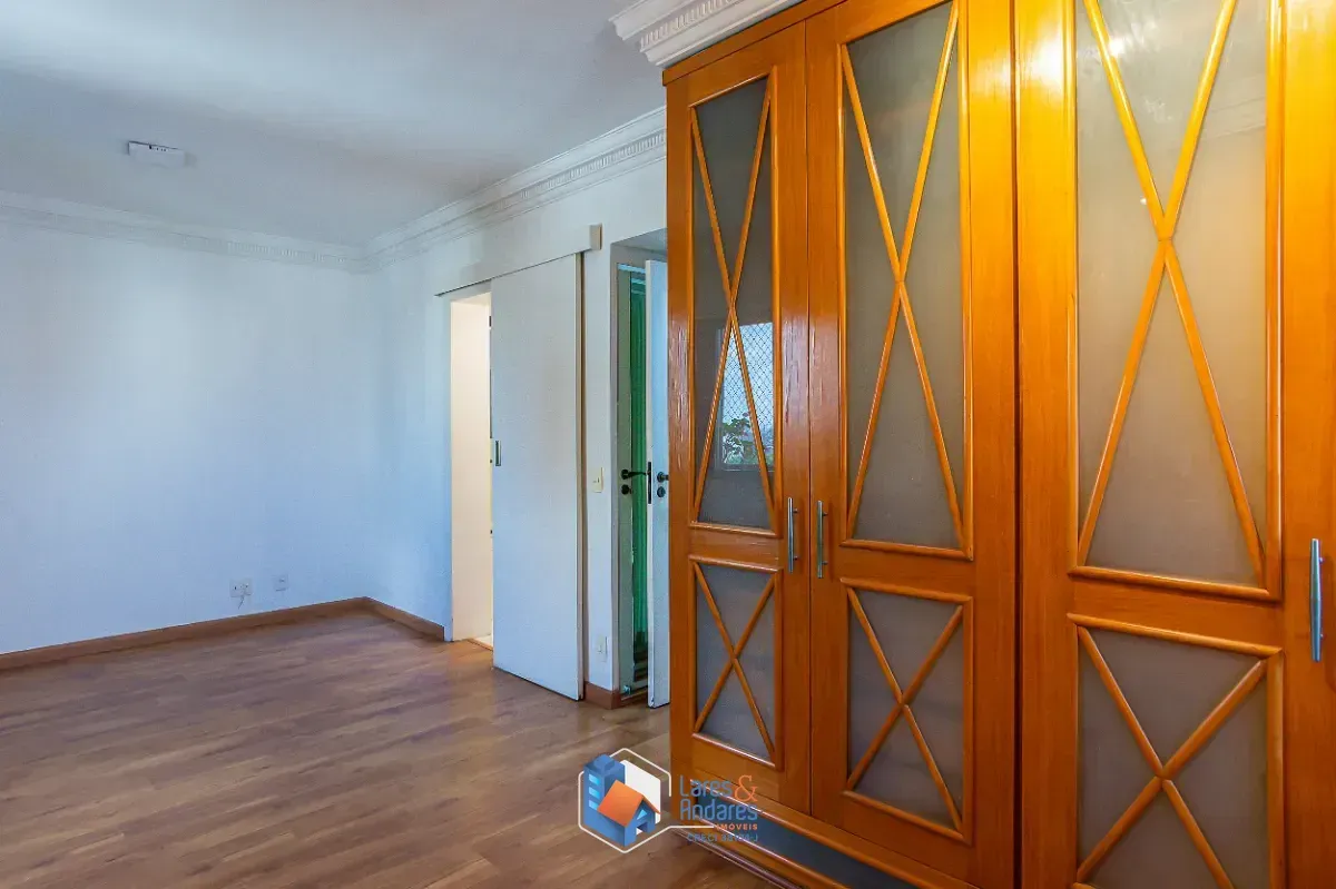 Imagem Cobertura para venda em Vila Suzana com 3 quartos, sendo 1 suíte, 223m²