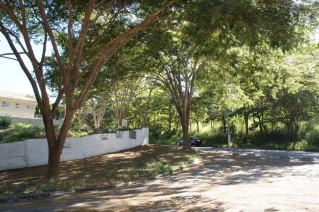 Imagem Terreno de esquina espetacular no Jd Guedala