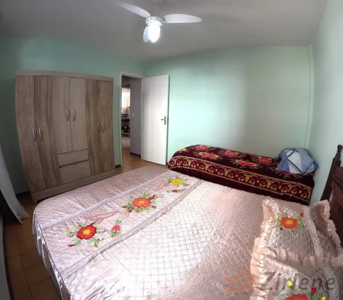 Imagem Apartamento Aconchegante de 2 Quartos na Segunda Quadra do Mar
