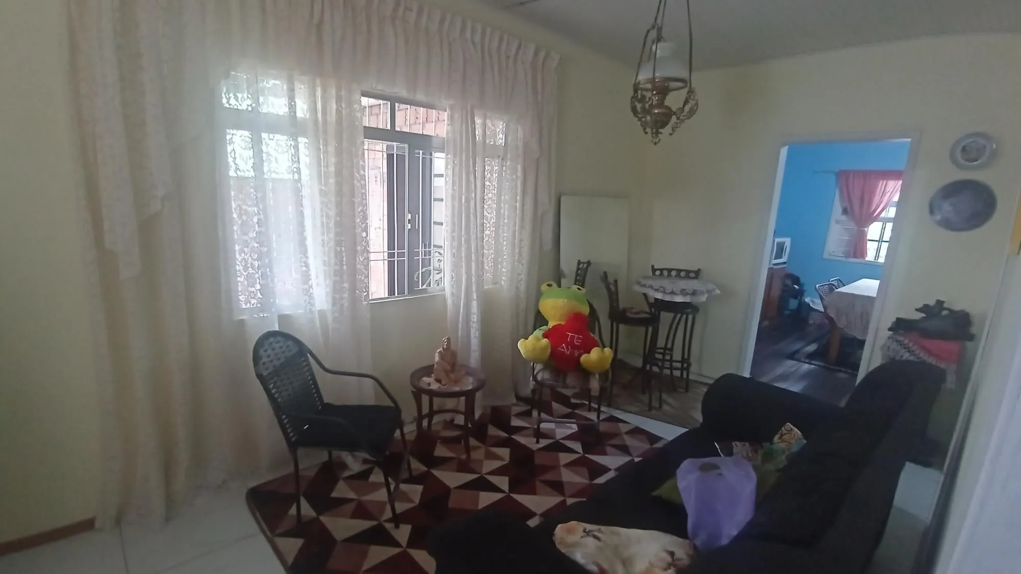 Imagem Casa com 2 dormitórios no bairro Glória