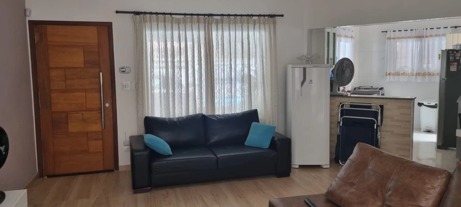 Imagem Linda casa à venda com piscina, 3 quartos, 1 suíte, 3 vagas em Peruíbe, SP