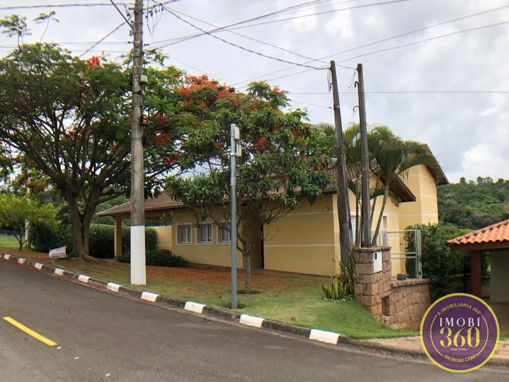 Imagem Linda e espaçosa casa assobradada.