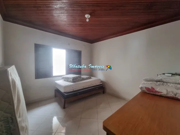 Imagem casa bem localizada com edícula