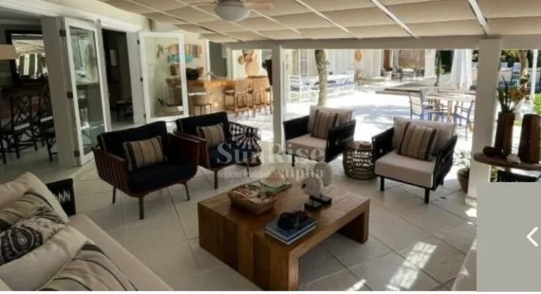 Imagem Casa Alto Padrão á venda em terreno com 2.000m² com 9 suítes - Guarujá- SP