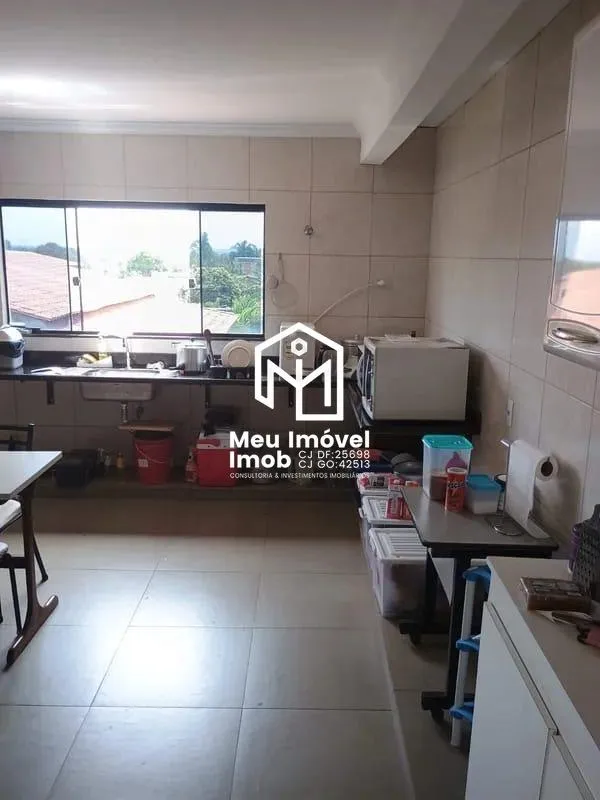 Imagem Casa 3 Quartos 2 Suítes 4 Vagas 400m² Arniqueiras/DF