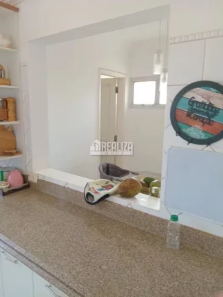 Imagem Apartamento com 3 Dormitórios e Móveis Planejados no Condomínio Edificio Rossana, em Uberaba