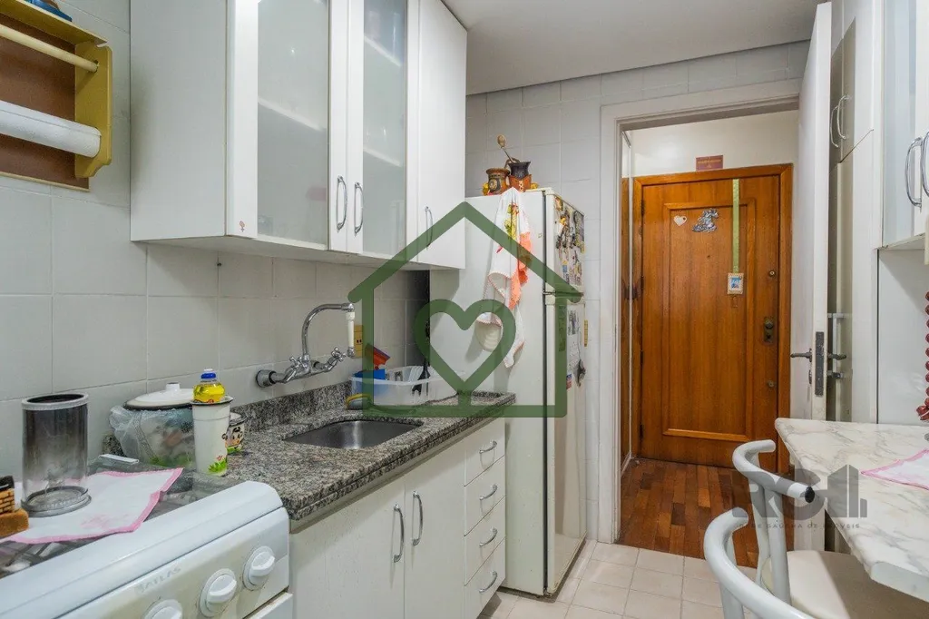 Imagem Apartamento de um quarto (dormitório), sacada e uma vaga de garagem no bairro Santana em Porto Aleg...