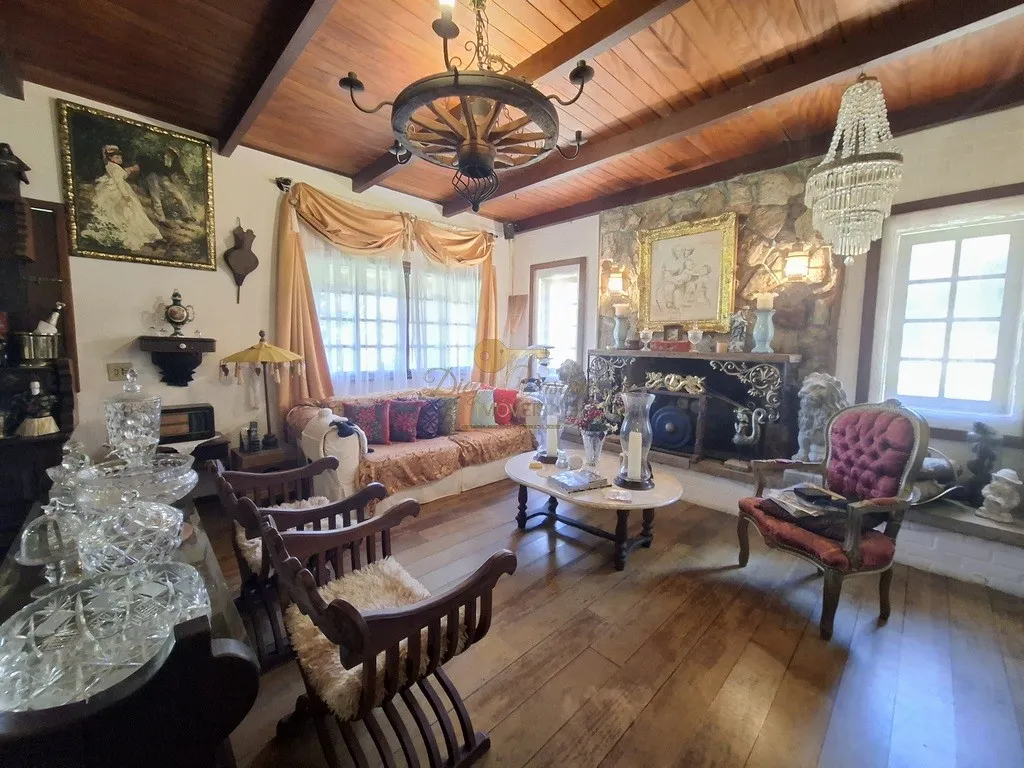 Imagem Casa para Venda em Teresópolis / RJ no bairro Albuquerque