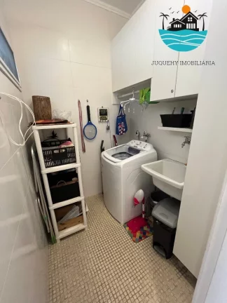 Imagem Casa de Temporada em Juquehy - Casa em condomínio, 3 suítes, 600metros da praia, 2 vagas, piscina privativa max. 8 pessoas | Juquehy Imobiliária