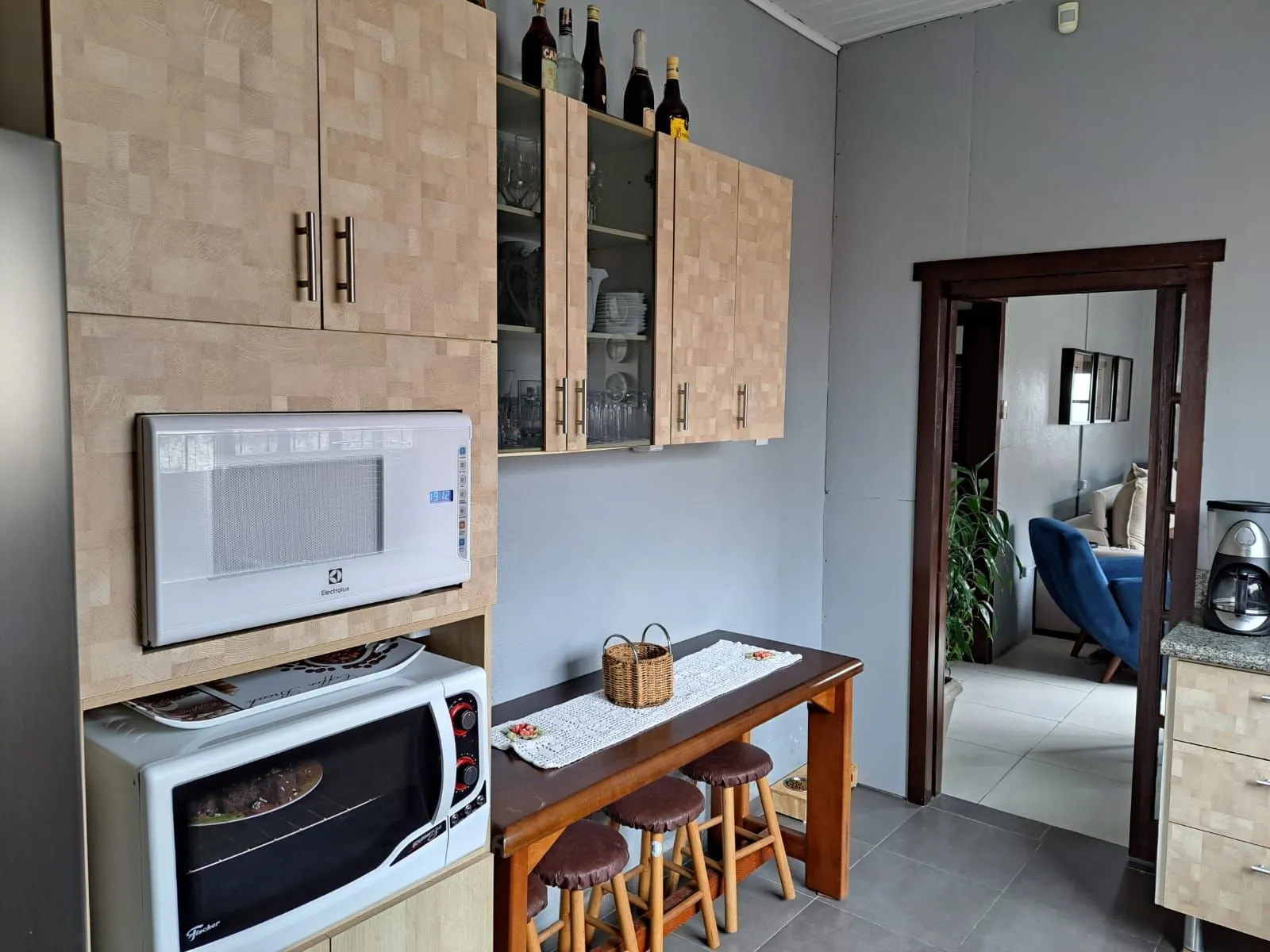 Imagem Casa com 02 quartos (01 suíte), 03 vagas no Bairro Sarandi em Porto Alegre