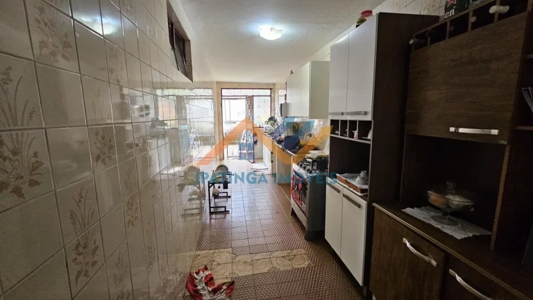 Imagem Casa à Venda em Imbaúbas, Ipatinga: 3 Dormitórios por R$780k