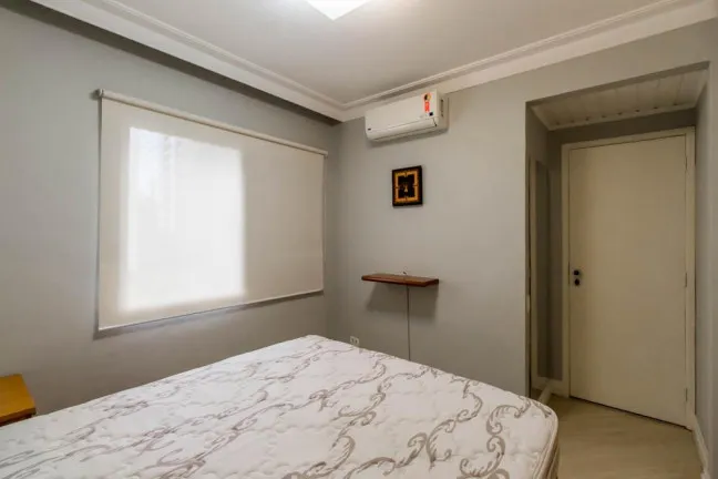 Flat com 2 Quartos à Venda ou Locação, 60 m² em Vila Nova Conceição - São Paulo