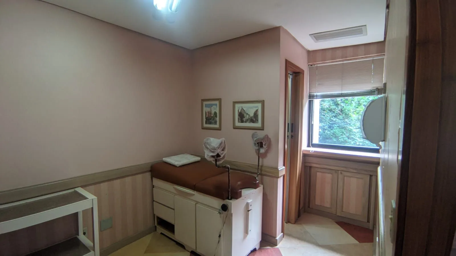 Imagem Conjunto comercial com 2 salas, prontas para atendimento, Moinhos de Vento