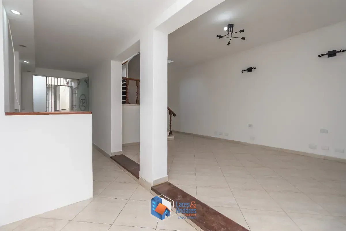 Imagem Casa comercial para venda em Água Fria, 234m²