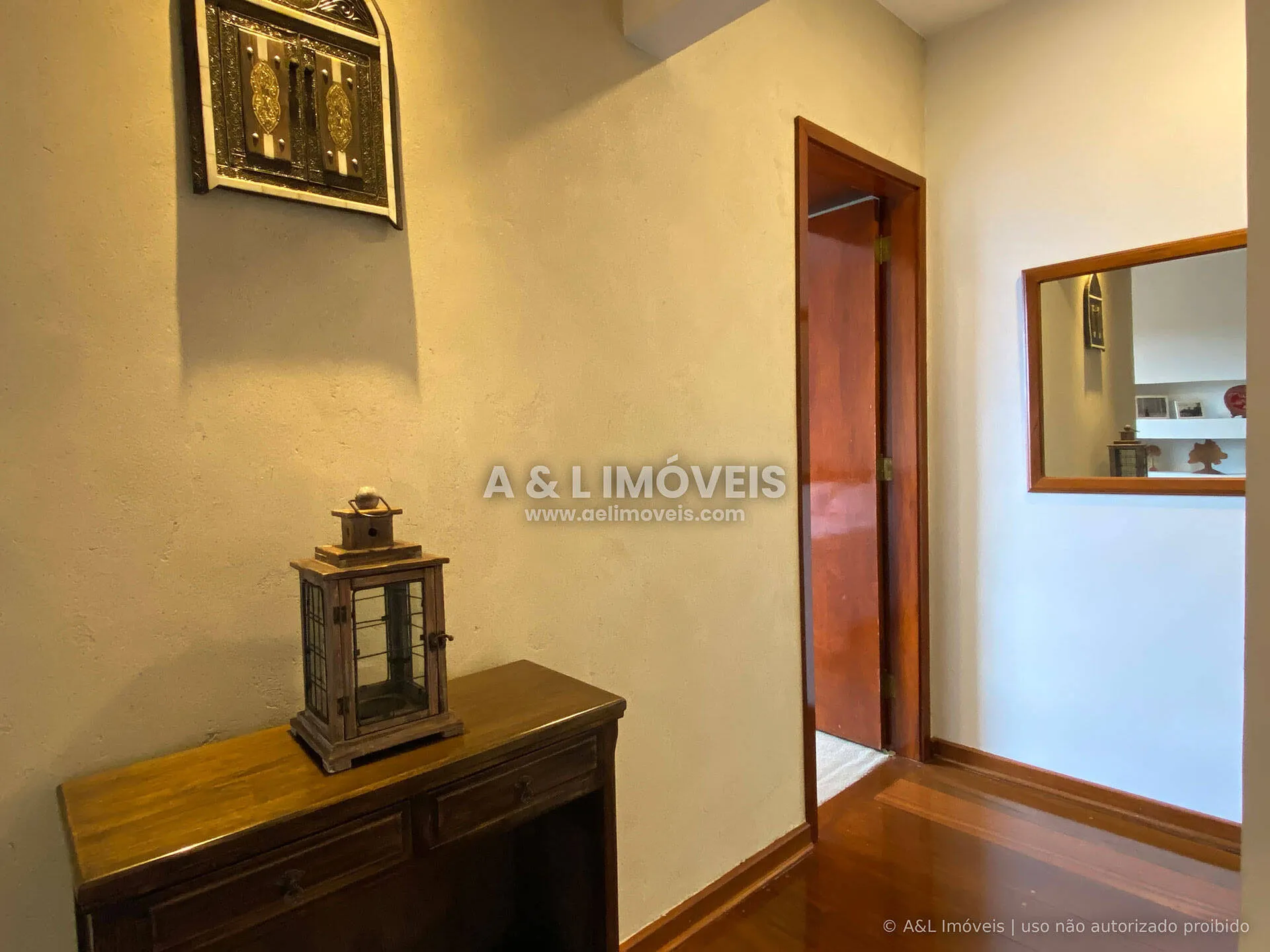 Imagem Apartamento à venda em Campos do Jordão - Com 03 dormitórios