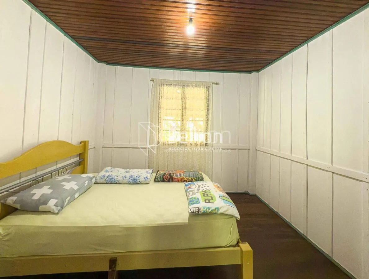 Imagem Sítio com casa em madeira de lei e riqueza em água em Rio dos Cedros