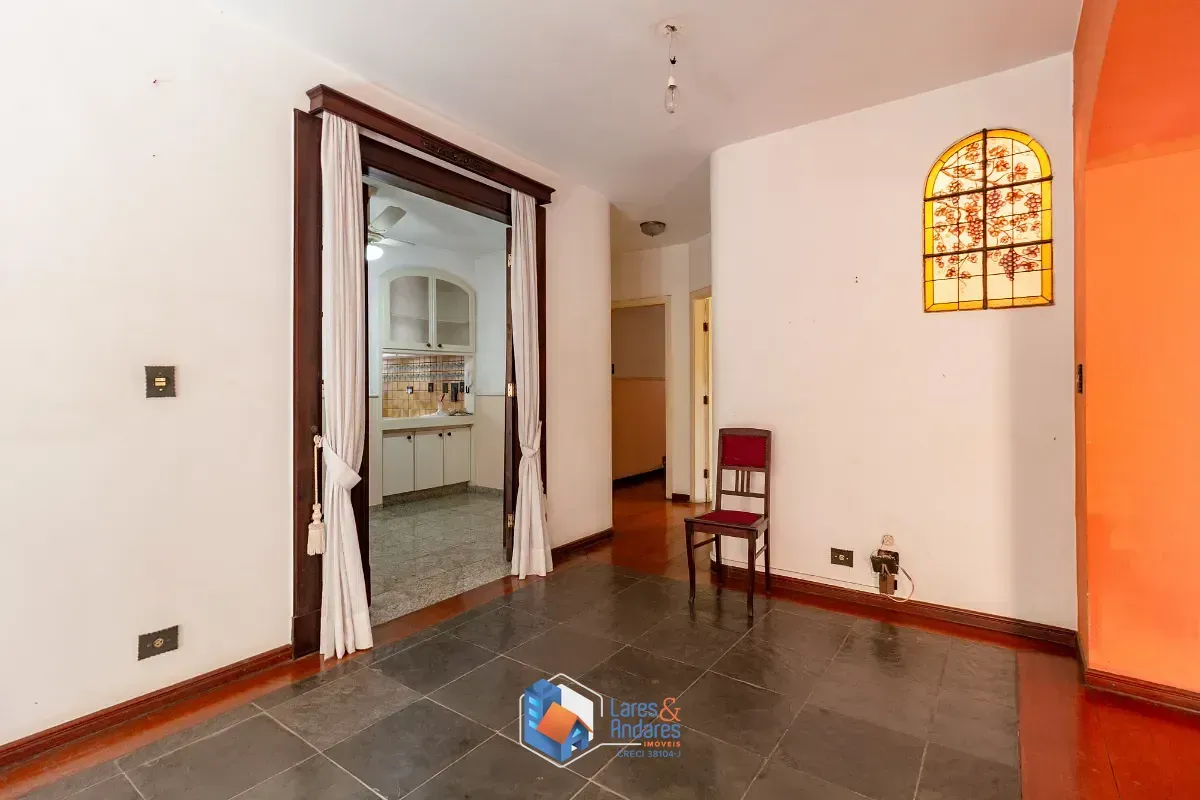 Imagem Sobrado para venda em Sumaré com 3 quartos, sendo 3 suítes, 280m²