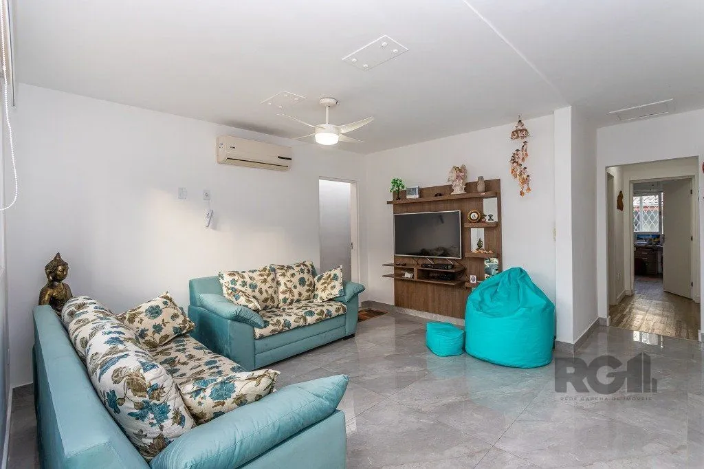 Imagem Casa no Jardim do Salso de 3 dormitórios pátio e piscina