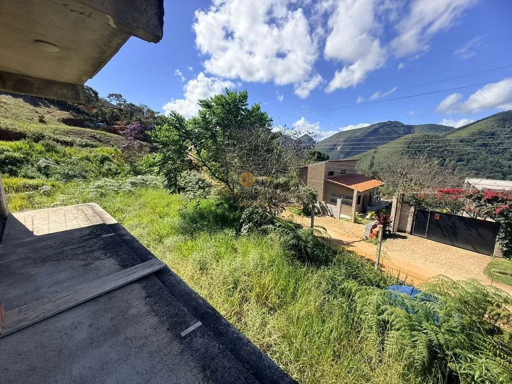 Imagem Casa em Condomínio para Venda em Teresópolis / RJ no bairro Albuquerque