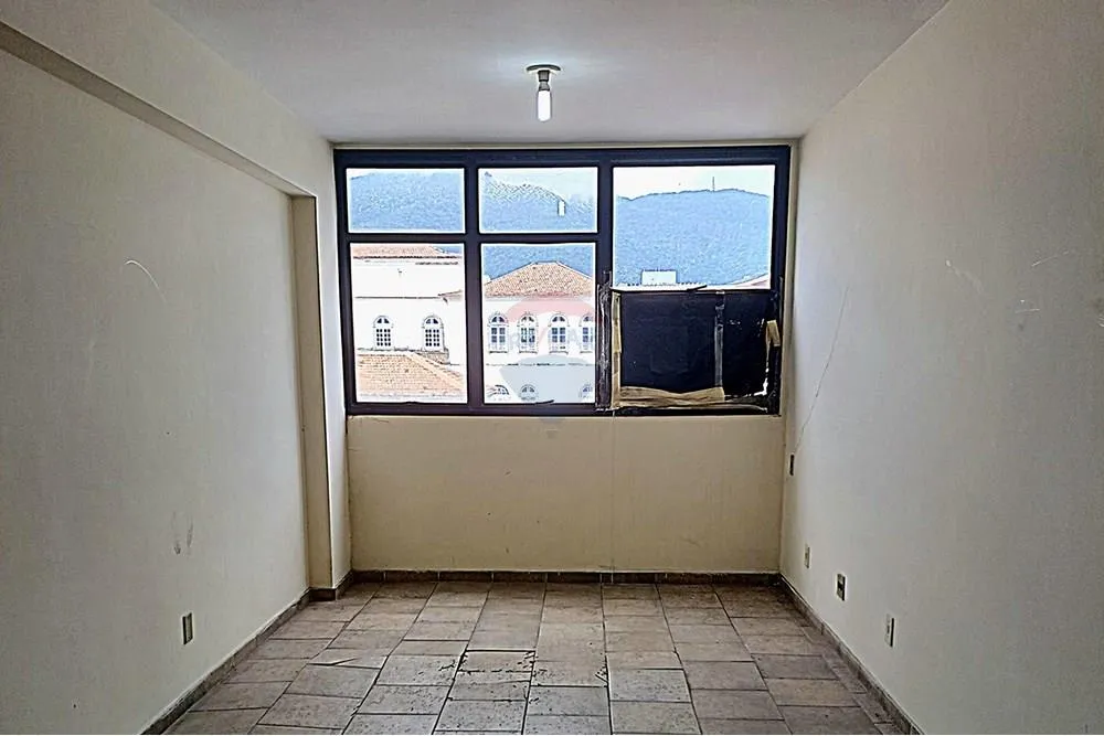 Foto do imóvel Sala Comercial à venda de 32m² em andar alto, em Vila Isabel