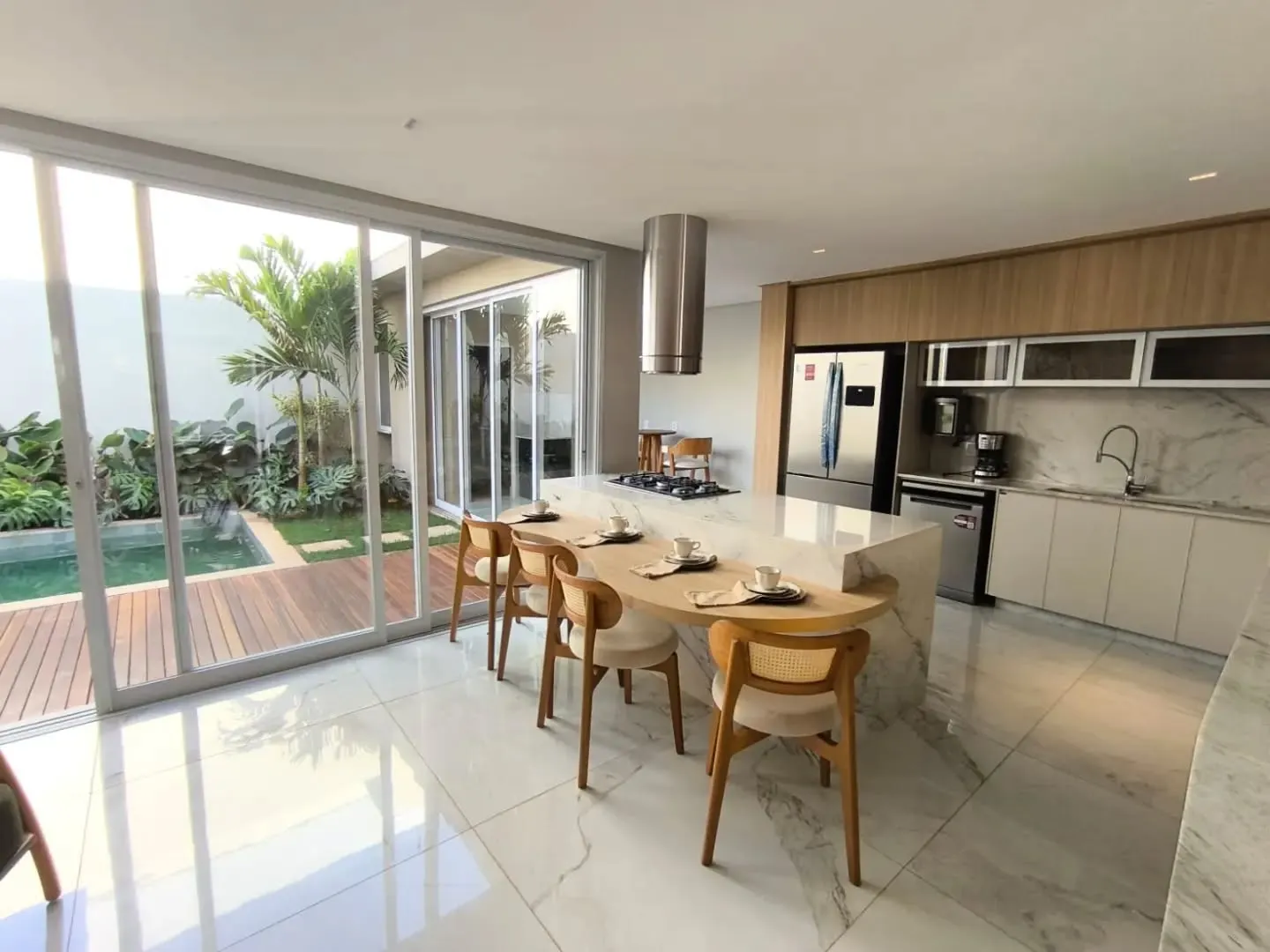 Imagem Sobrado De 3 Suites Plenas + Closet Em Condominio No Jardim Atlantico