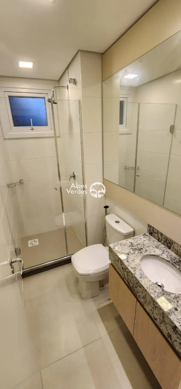 Imagem Vende-se apartamento semi-mobiliado em Gramado a 10 minutos da Rua Coberta