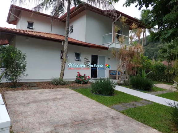 Imagem Excelente casa em condomínio fechado com 04 dormitórios