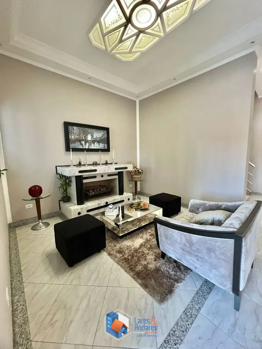 Imagem Sobrado para venda em City América com 4 quartos, sendo 4 suítes, 600m²