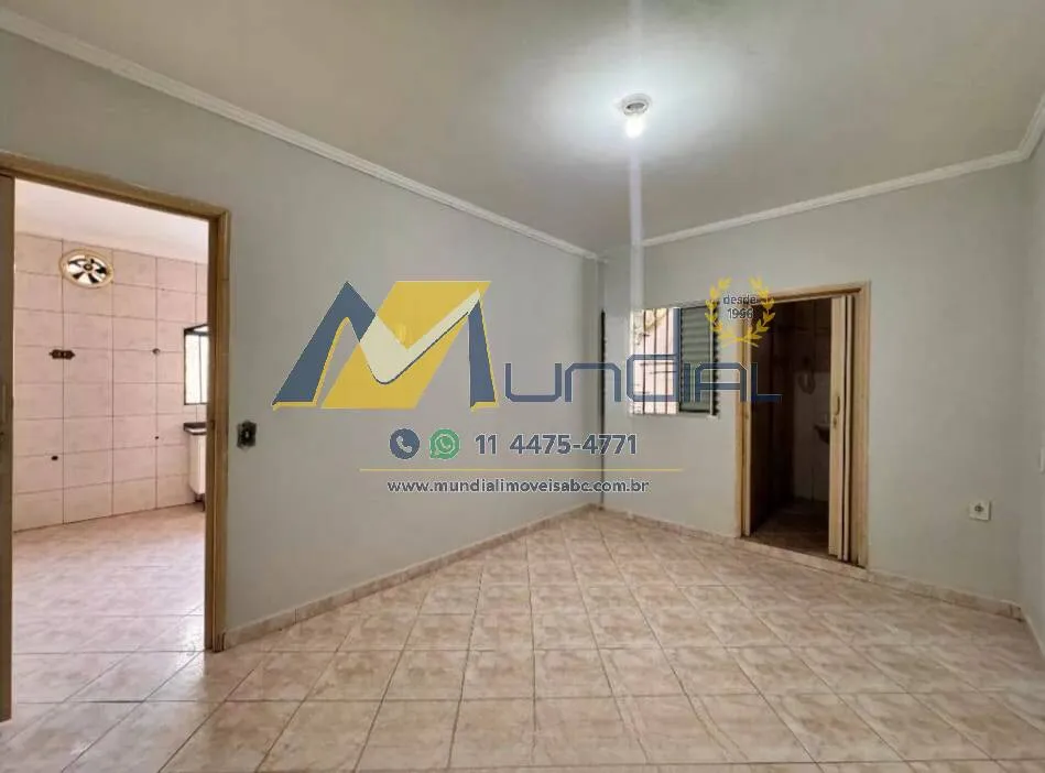 Imagem Casa para Alugar com 55mts, quintal no Jardim Rina