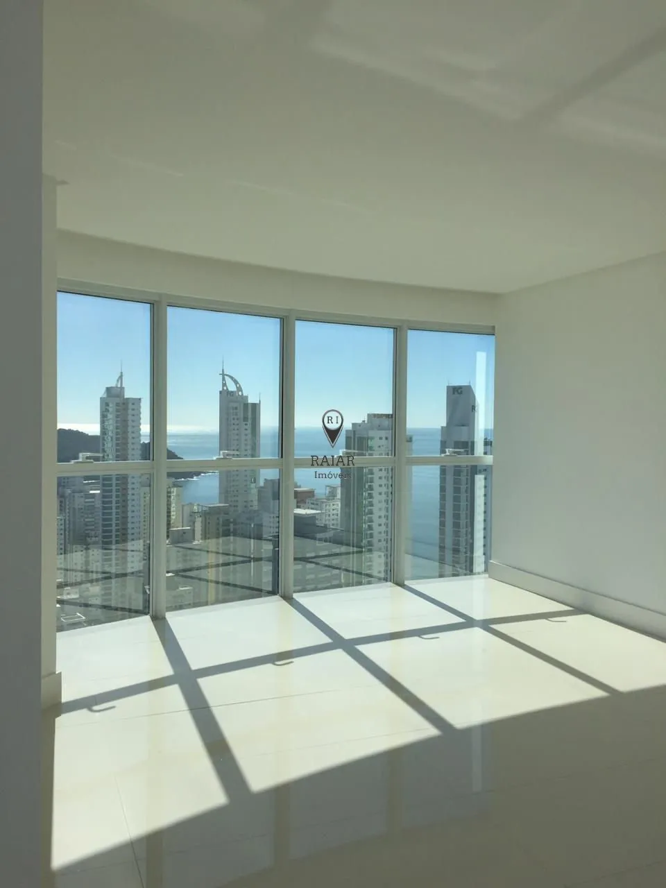 Imagem Um empreendimento moderno, com a segurança, tranquilidade e lazer que você merece. Seu estilo de v...