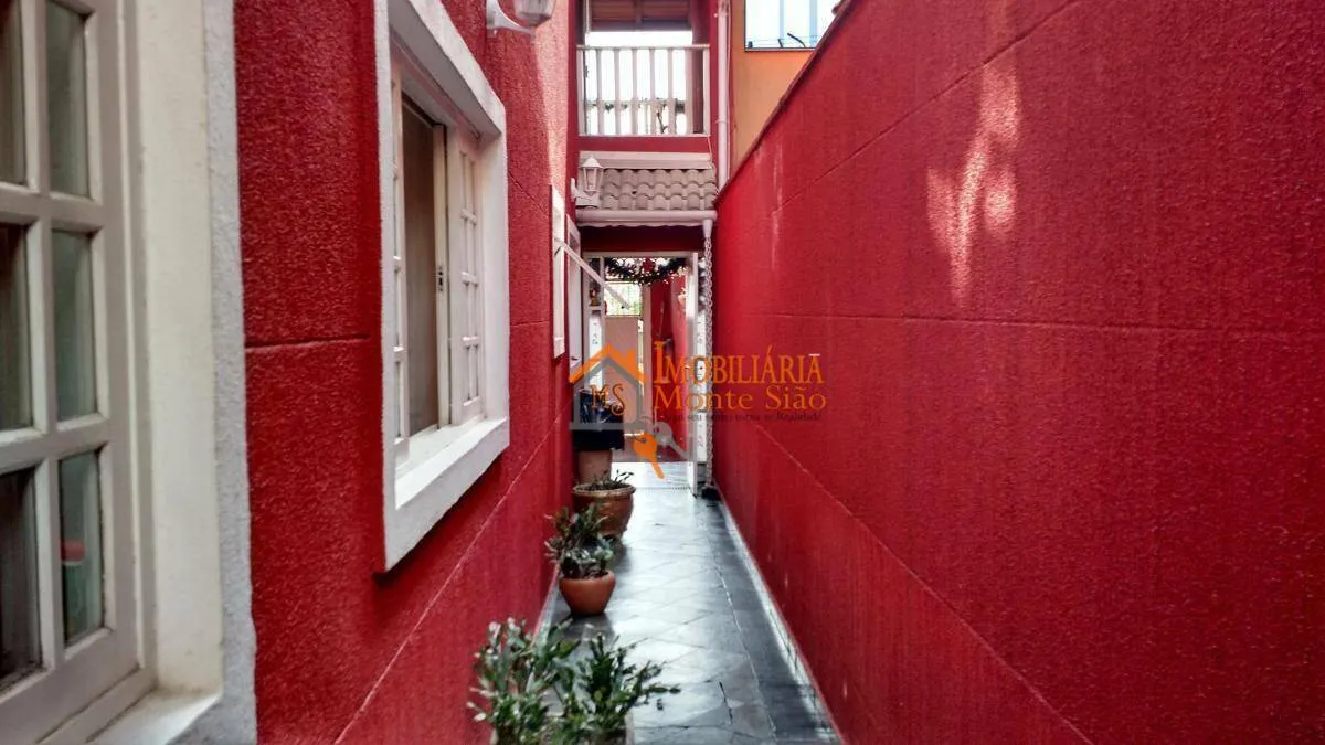 Imagem Sobrado para compra no Jardim Barbosa com 5 dormitórios, 257 m² por R$ 954.000 - Jardim Barbosa - Guarulhos/SP