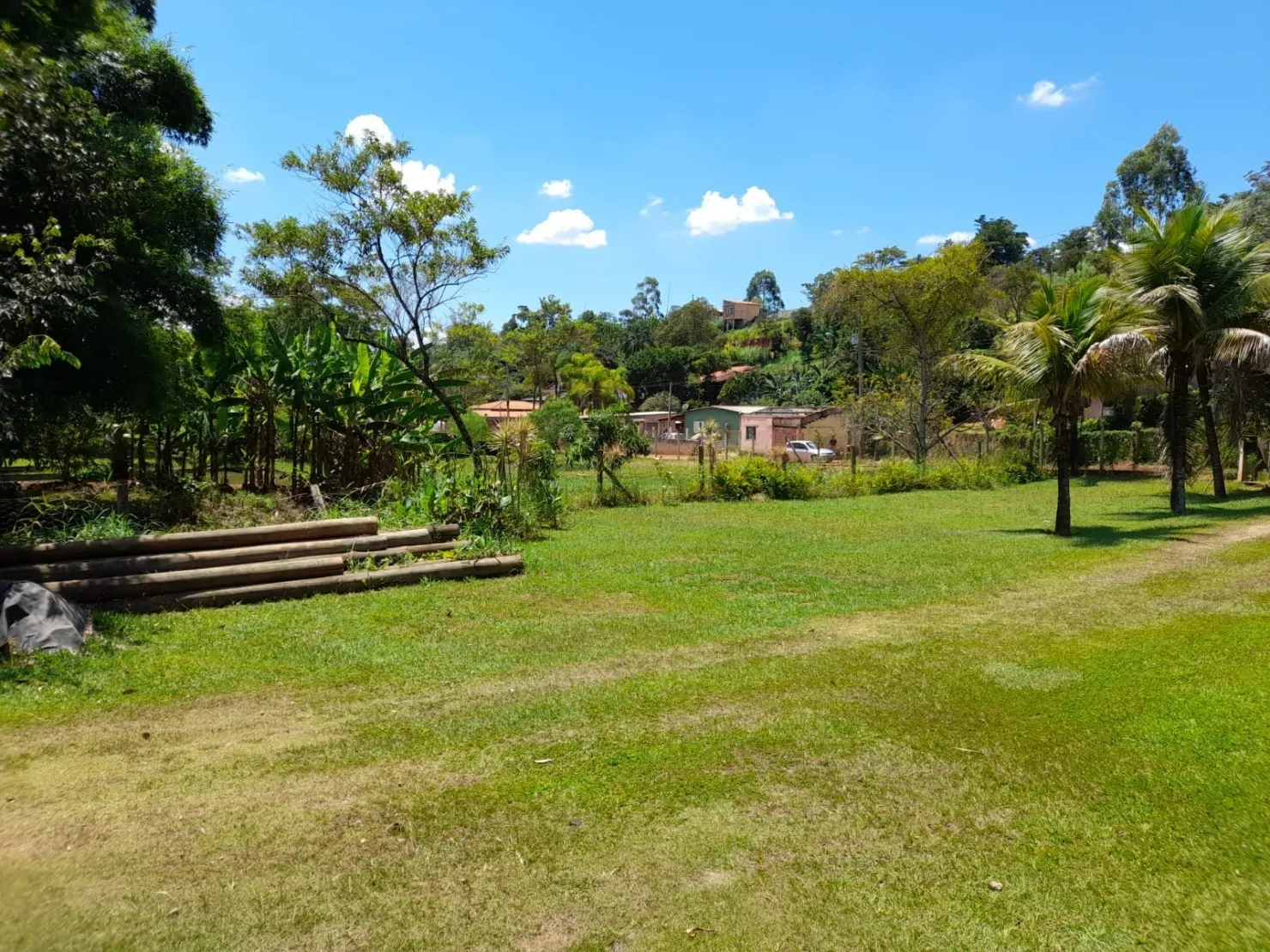 Imagem Chácara à venda 3 Quartos, 3 Suites, 20 Vagas, 8600M², Goiabal, Pindamonhangaba - SP