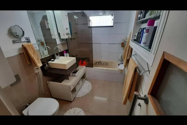Imagem Casa à venda 2 Quartos, 1 Suite, 4 Vagas, 174M², Santa Maria, Santo André - SP