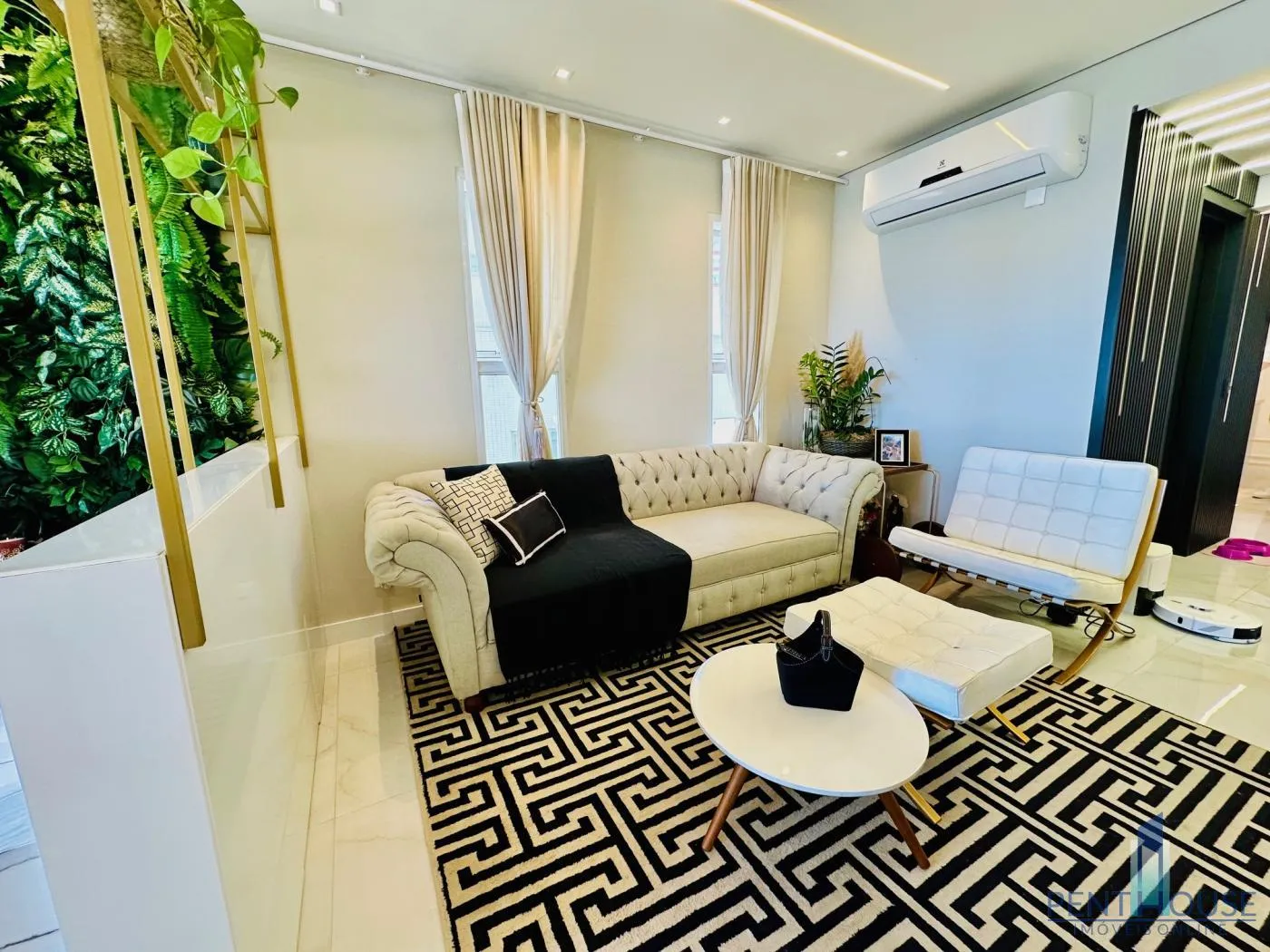 Imagem Apartamento Frente Mar para Venda em Balneário Camboriú, CENTRO, 3 dormitórios, 3 suítes, 4 banheiros, 1 vaga
