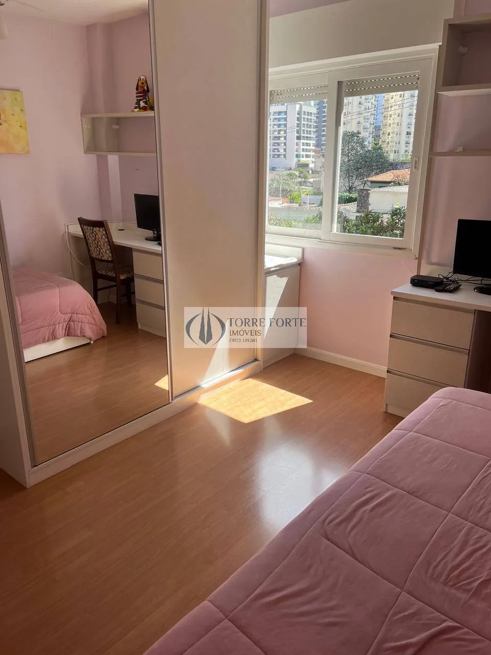 Imagem Apartamento espaçoso, com 75 m² com 2 dormitórios com excelente localização