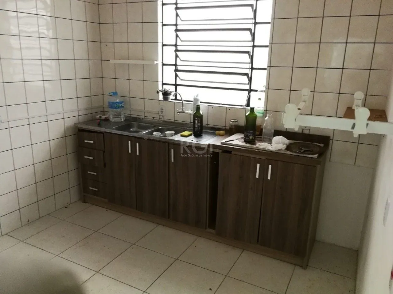 Imagem Casa para Venda - 170m², 3 dormitórios, 3 vagas - Nonoai, Porto Alegre