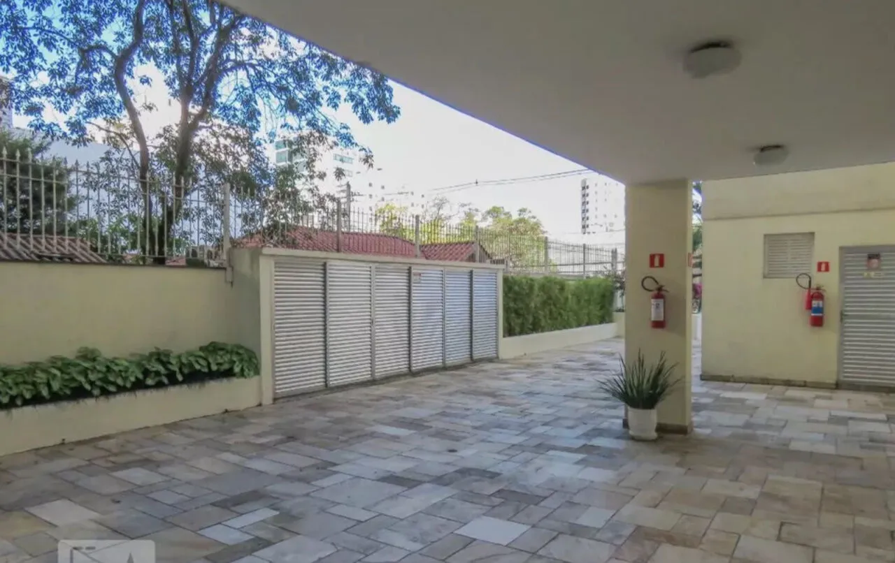 Imagem Apartamento em Indianópolis com 1 Dormitório, Vaga e Excelente Localização,