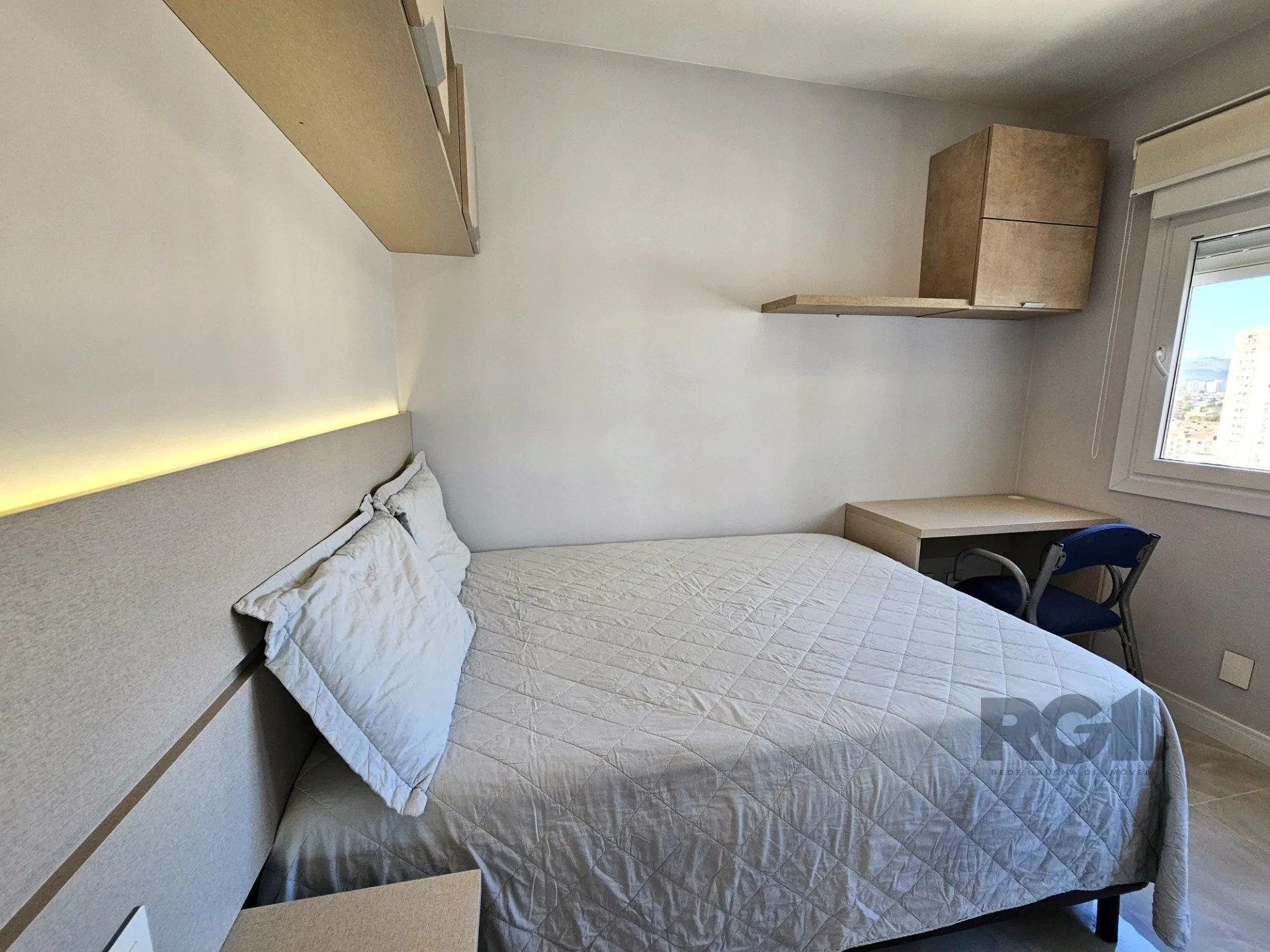 Imagem Apartamento para Venda - 67.43m², 2 dormitórios, sendo 1 suites, 2 vagas - Jardim Lindóia