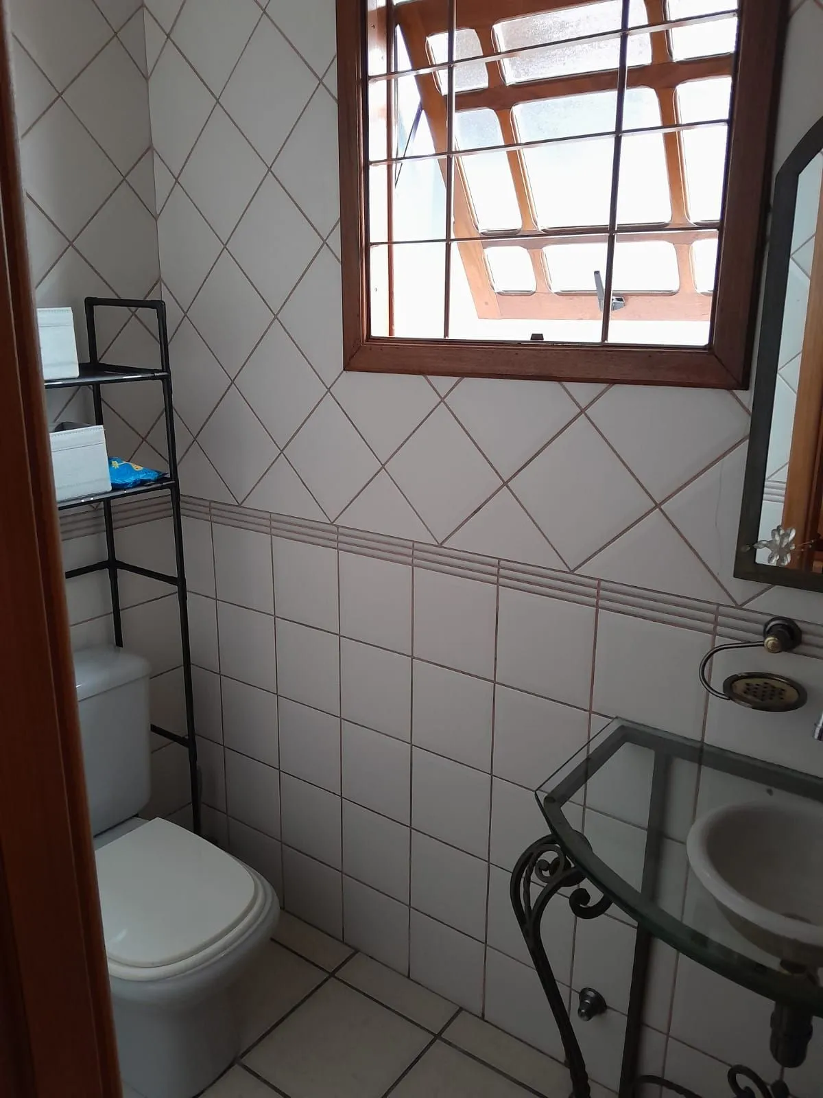 Imagem Casa sobrado a Venda de 5 Quartos, 1 Suite e 4 Vagas de Garagem com 235M²privt.