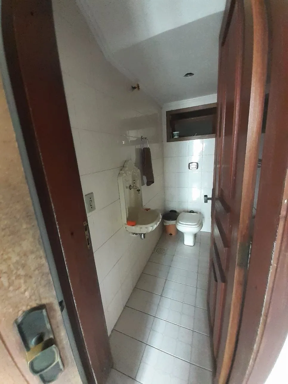 Imagem Casa Residencial Semimobiliada à Venda em Porto Alegre, RS